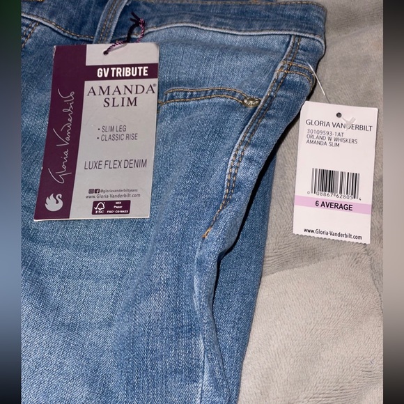 ***NEW WITH TAGS - NEVER WORN *** Jeans Gloria Vanderbilt - Picture 2 of 7